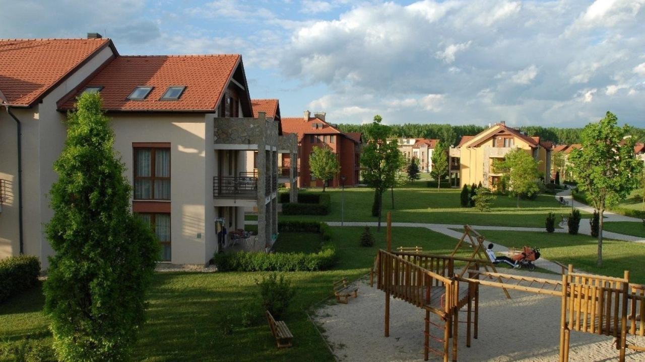 Kamilla Apartman Villapark Bük Eksteriør billede